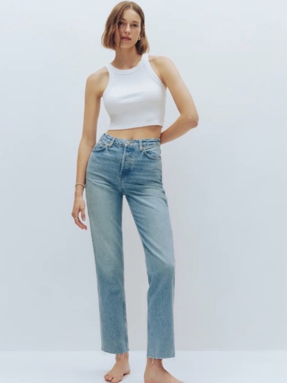 Cynthia High Rise Straight Cropped Jeans in size 27 in sold out “Kenai” wash.